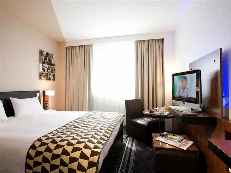 Hotel Mercure Lyon Centre Lumiere Екстер'єр фото